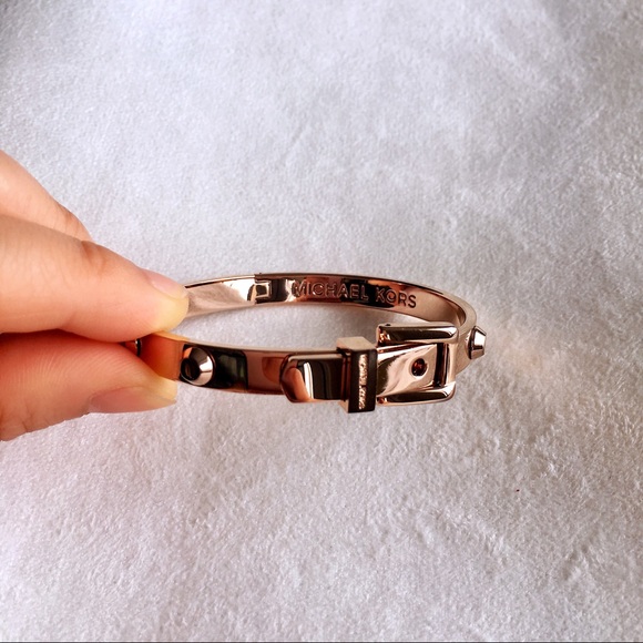 Michael Kors Jewelry - New Michael Kors Shiny Astor Stud Buckle Bracelet